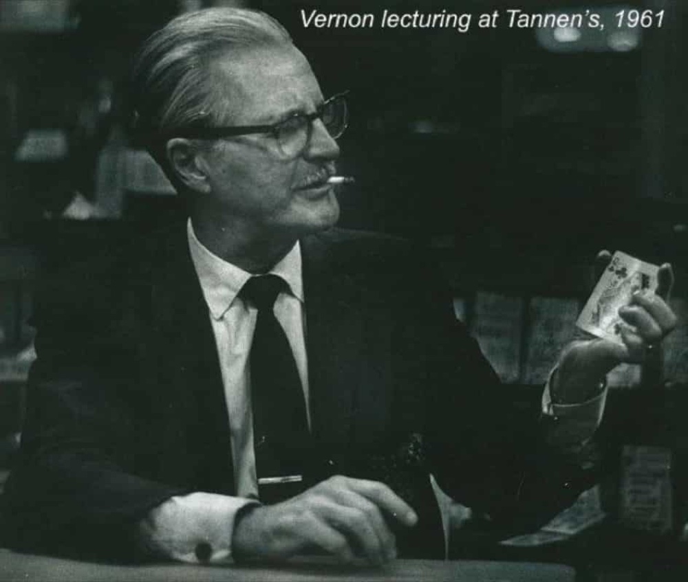 Dai Vernon en conférence chez Tannen's en 1961