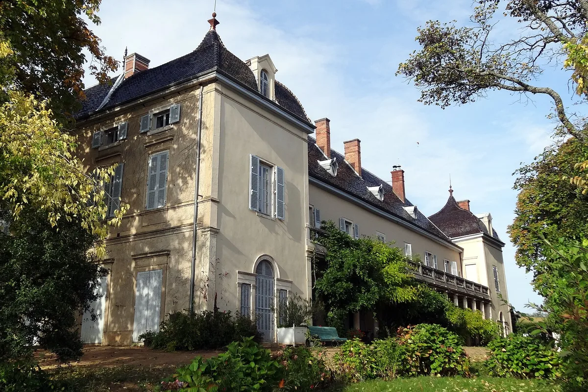 Château du Bluizard à Saint-Étienne-la-Varenne, terrasse et jardins