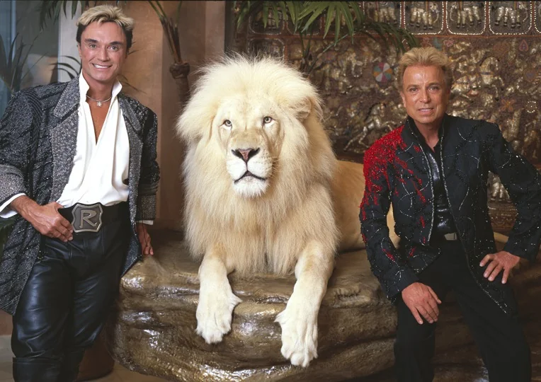 Siegfried Fischbacher et Roy Horn, le duo de magiciens allemands qui a régné sur Las Vegas