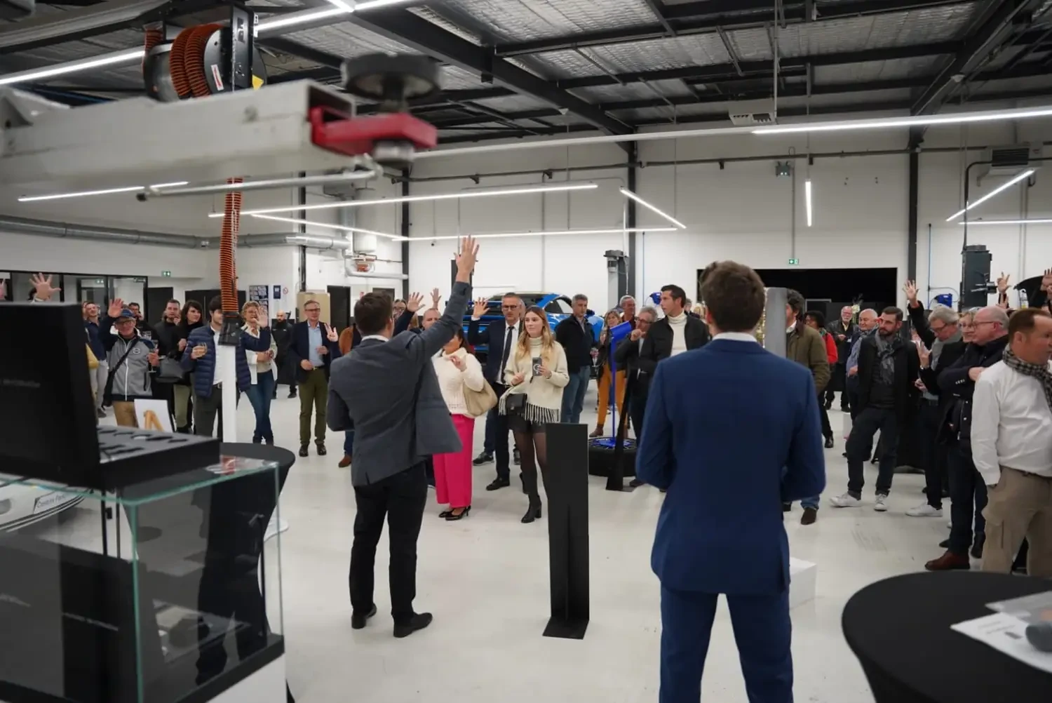 Magicien en soirée d'entreprise dans une concession automobile
